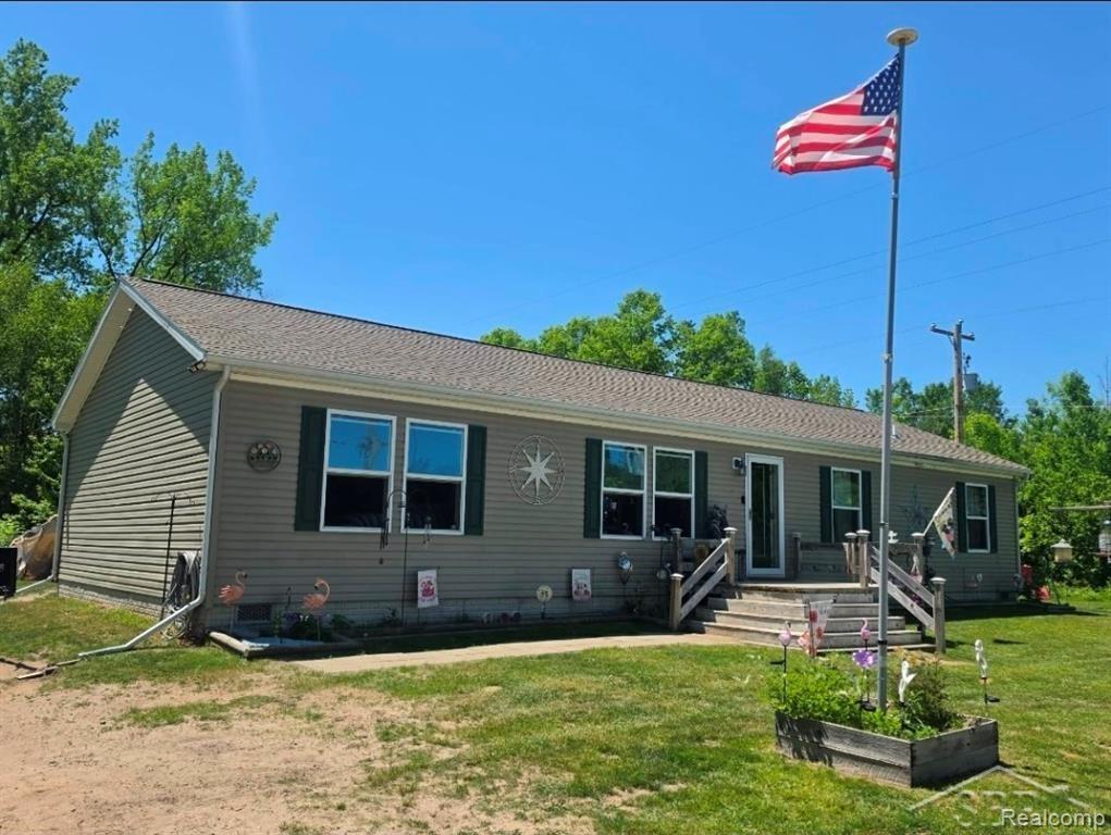 20 East Mier Road Sanford, MI 48657 - Photo 1 of 13