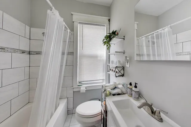 $549,000 | 2633 West 23rd Place, Chicago, IL 60608