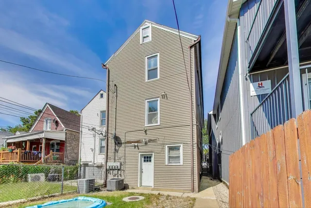 $549,000 | 2633 West 23rd Place, Chicago, IL 60608