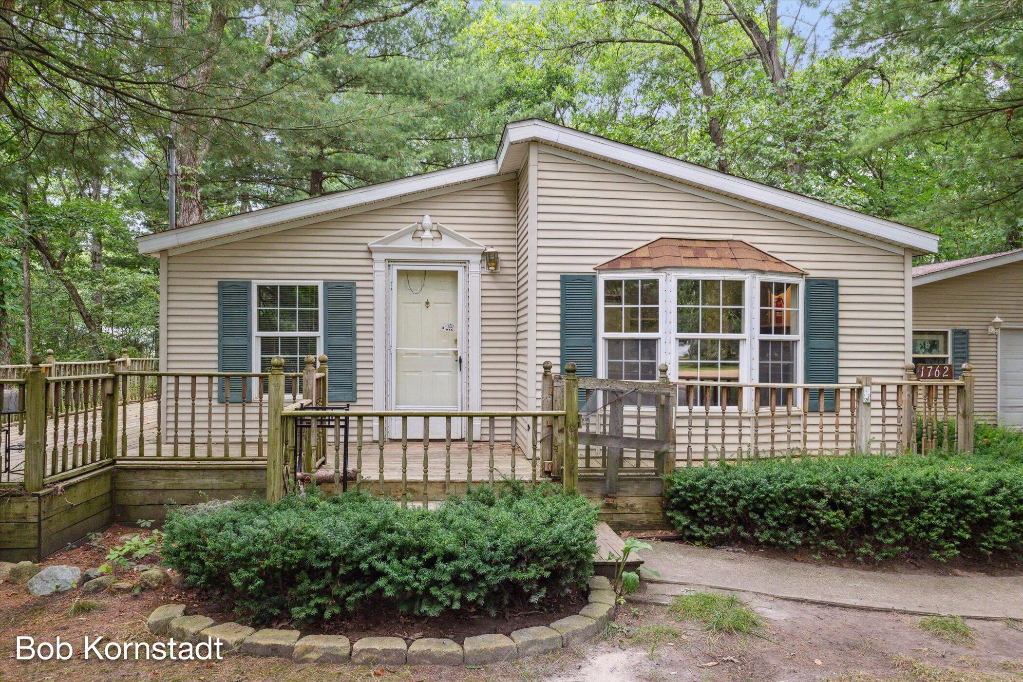 1762 Allen Road Allegan, MI 49010 - Photo 3 of 34 03-03-1762-Allen-Rd-Allegan-MI-49010-Win