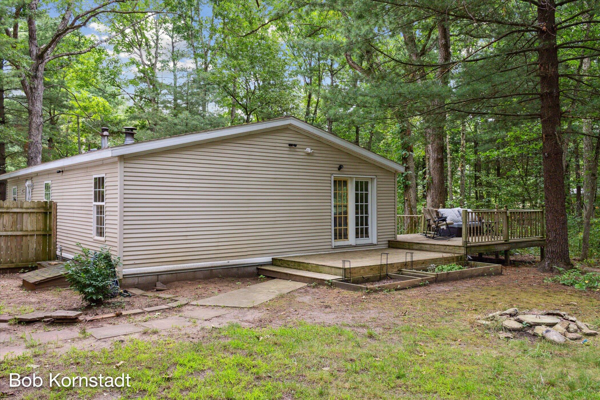 1762 Allen Road Allegan, MI 49010 - Photo 33 of 34 33-33-1762-Allen-Rd-Allegan-MI-49010-Win