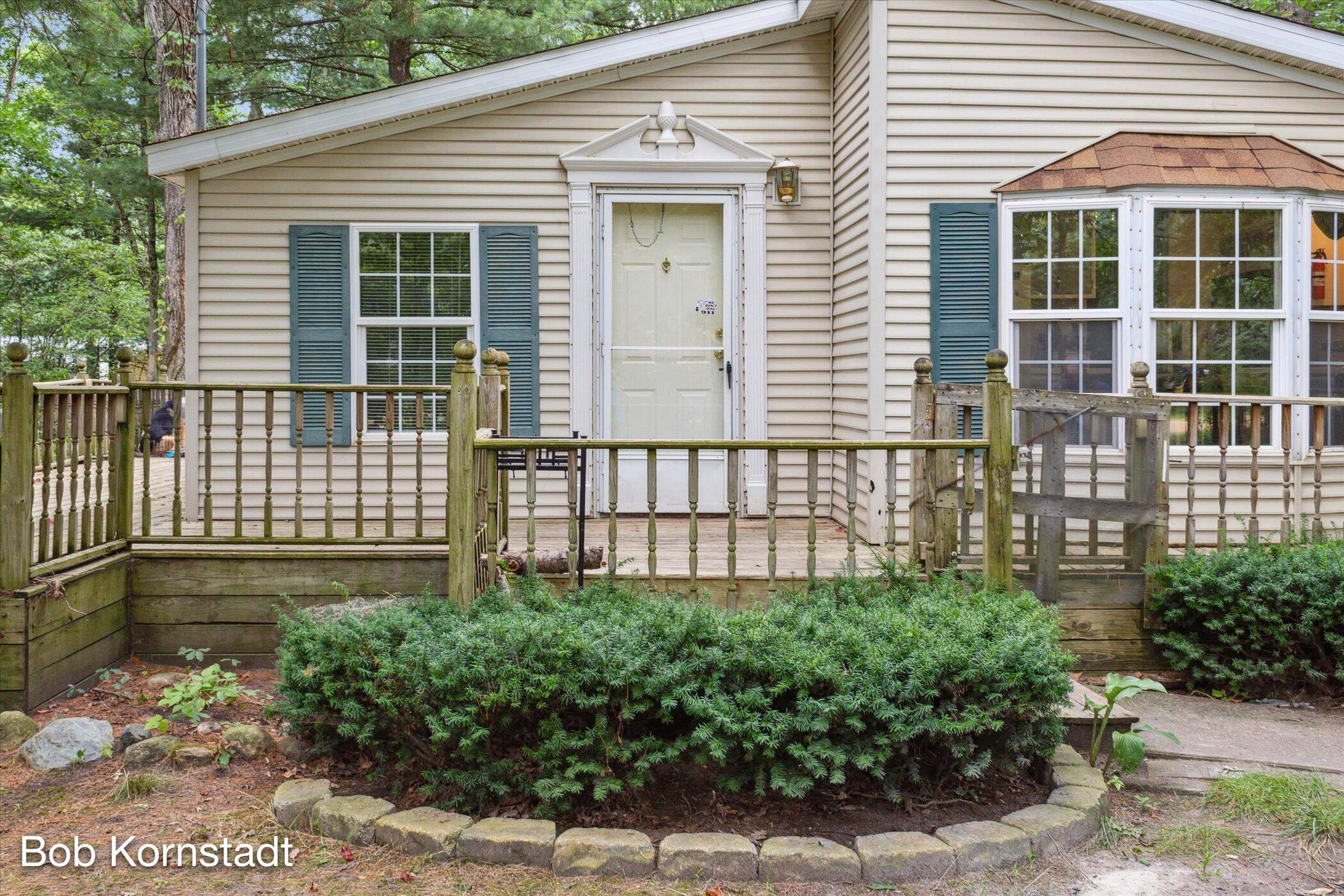 1762 Allen Road Allegan, MI 49010 - Photo 7 of 34 07-07-1762-Allen-Rd-Allegan-MI-49010-Win