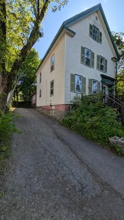 $129,900 | 40 Walter Street, Bangor, ME 04401