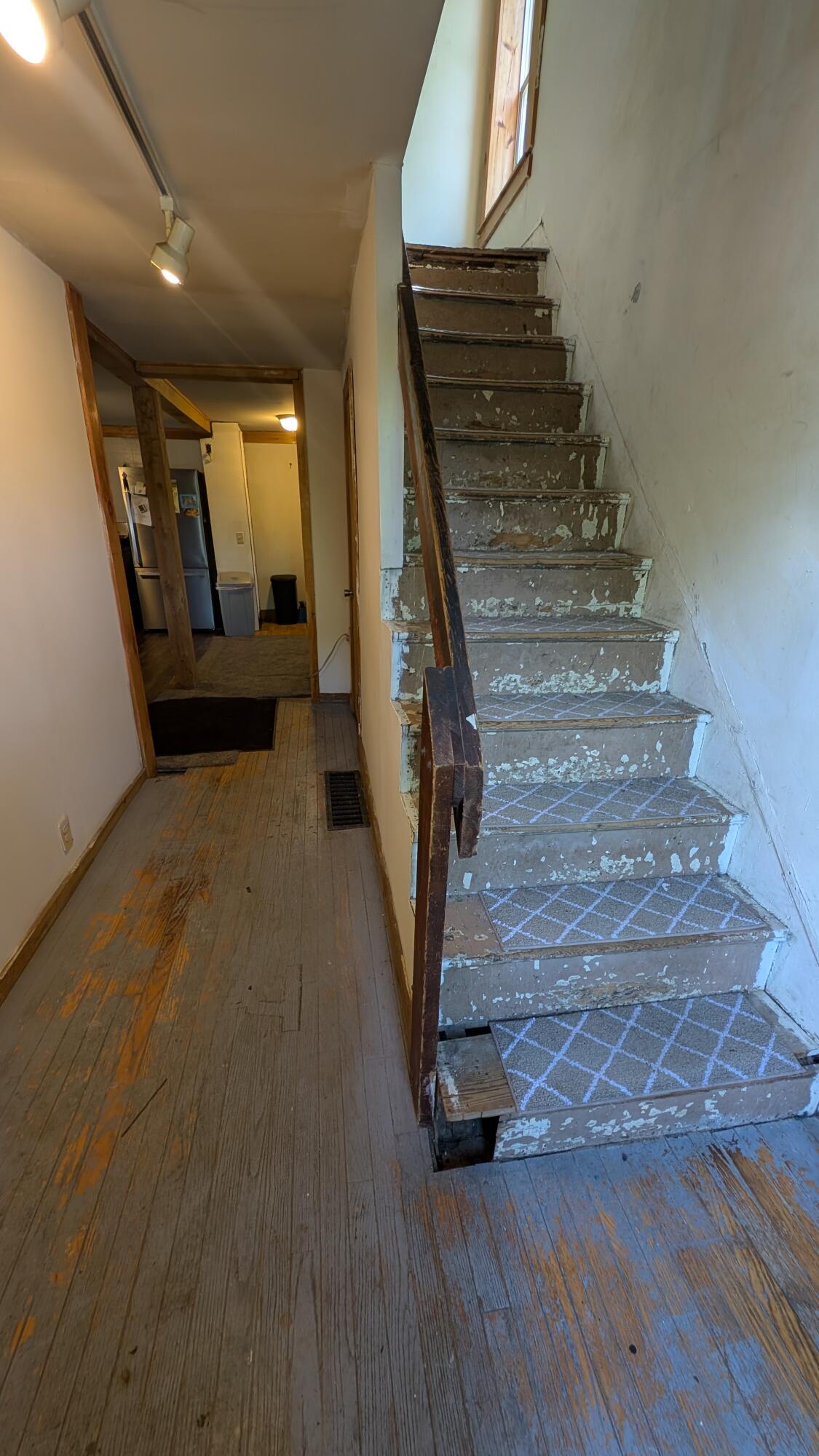 40 Walter Street Bangor, ME 04401 - Photo 25 of 38 Stairs