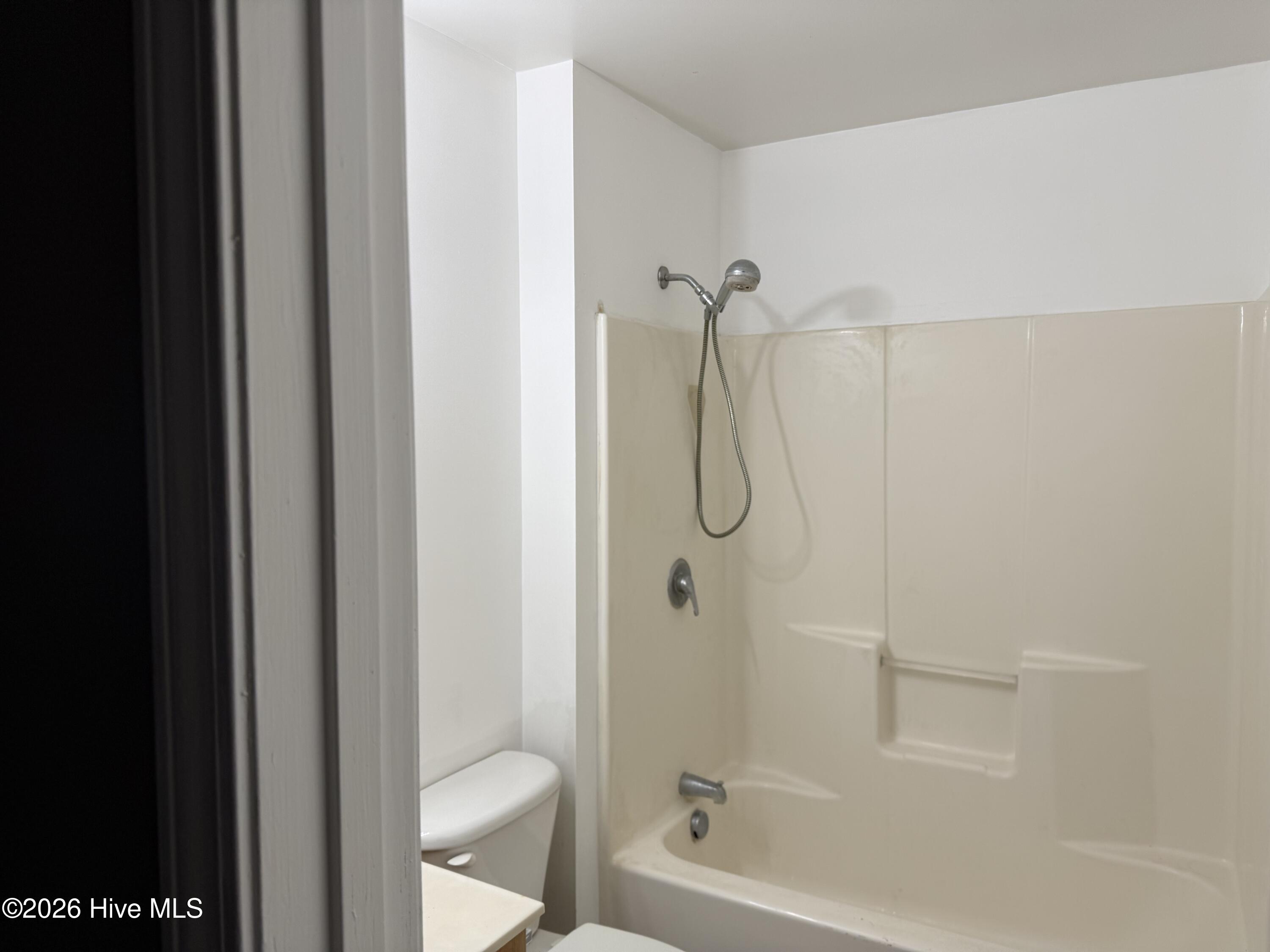 122 Short Street Beaufort, NC 28516 - Photo 6 of 9 Full Bath