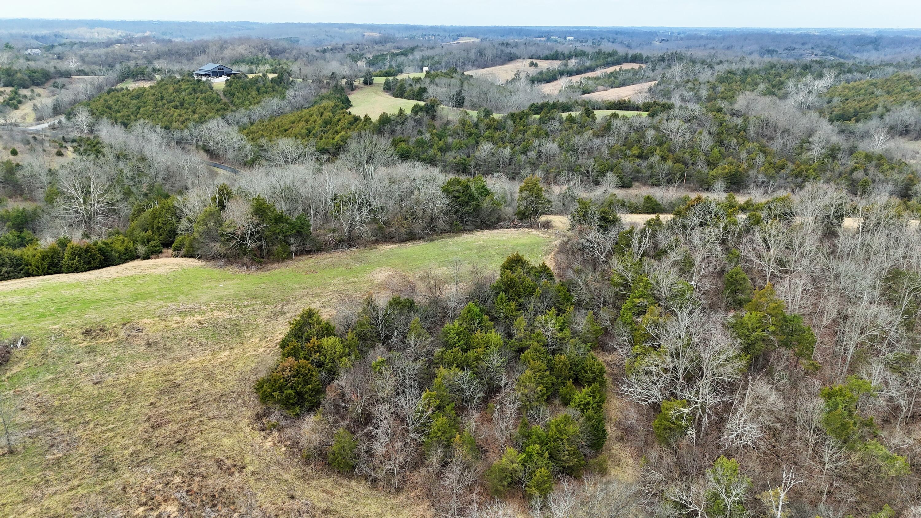 877 Fallis Run Road Harrodsburg, KY 40330 - Photo 13 of 34 DJI_20251227124307_0023_D (2)