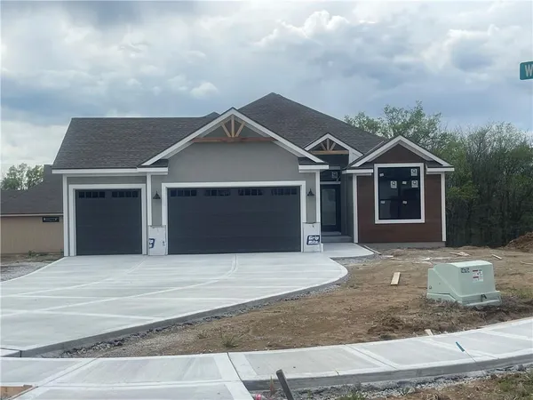 $663,960 | 503 Whitetail Court, Smithville, MO 64089