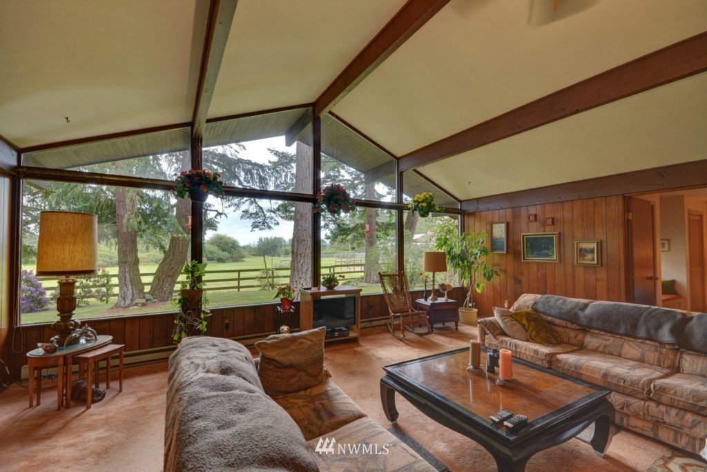 1092 West Waterloo Road Oak Harbor, WA 98277 - Photo 3 of 25 Gallery Image 3