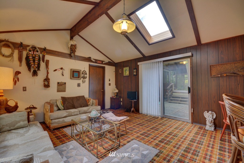 1092 West Waterloo Road Oak Harbor, WA 98277 - Photo 5 of 25 Gallery Image 5
