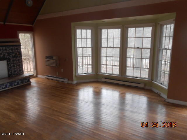 364 Minks Pond Road Bushkill, PA 18324 - Photo 5 of 11