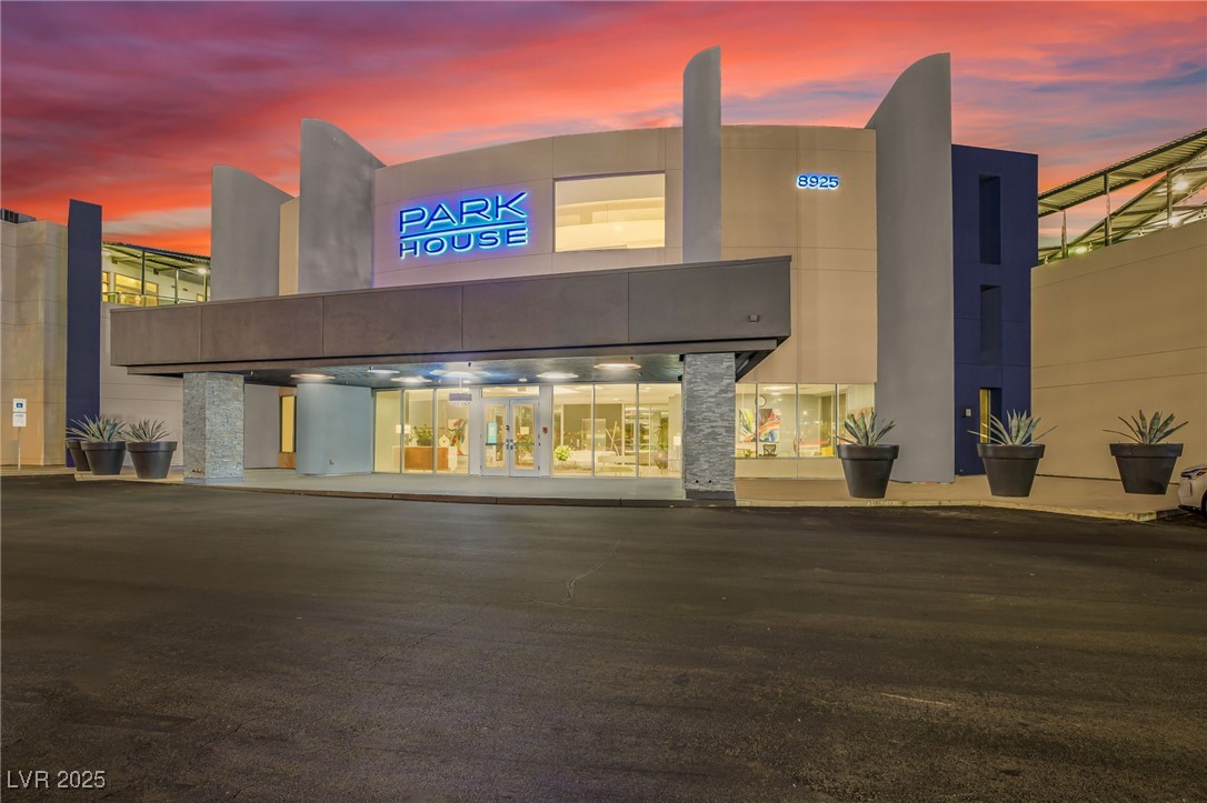 8925 West Flamingo Road, Unit 201 Las Vegas, NV 89147 - Photo 1 of 47 Welcome to Park House Las Vegas