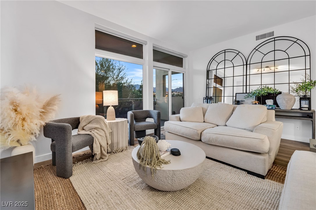 8925 West Flamingo Road, Unit 201 Las Vegas, NV 89147 - Photo 15 of 47 Park House living