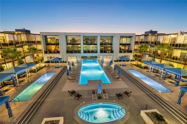 $2,000 | 8925 West Flamingo Road, Unit 201, Las Vegas, NV 89147