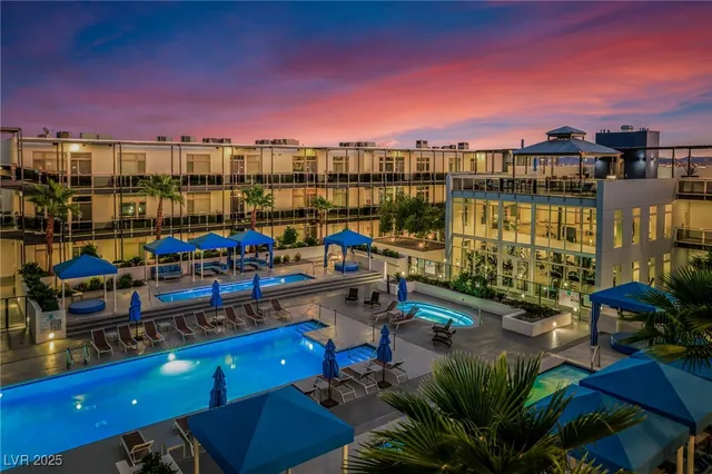 $2,000 | 8925 West Flamingo Road, Unit 201, Las Vegas, NV 89147