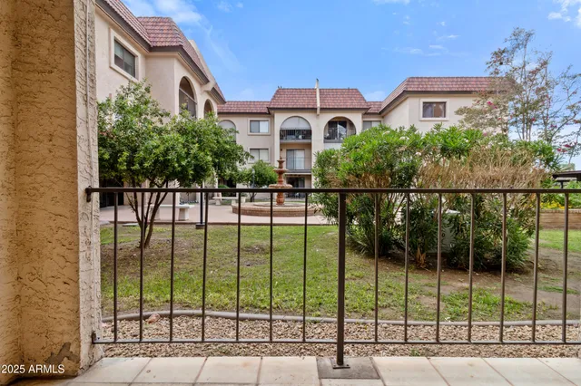 $148,000 | 3033 East Devonshire Avenue, Unit 1016, Phoenix, AZ 85016
