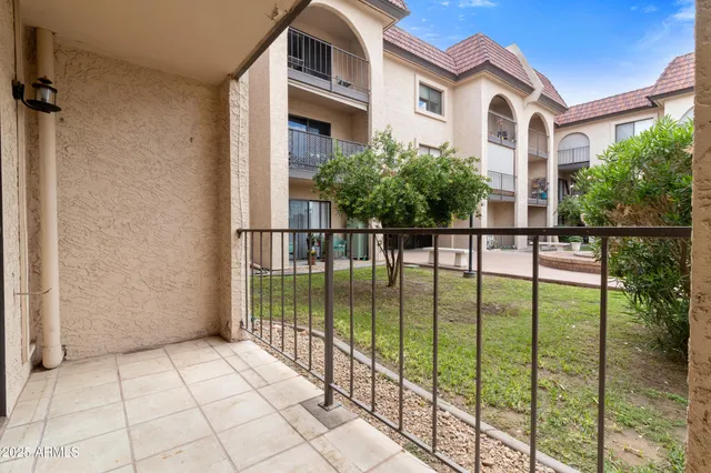 $148,000 | 3033 East Devonshire Avenue, Unit 1016, Phoenix, AZ 85016