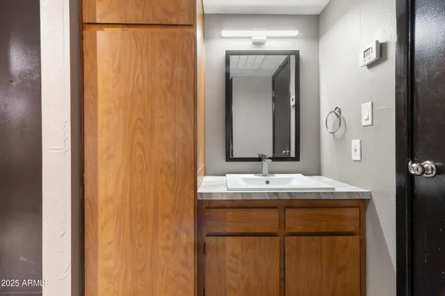 $148,000 | 3033 East Devonshire Avenue, Unit 1016, Phoenix, AZ 85016