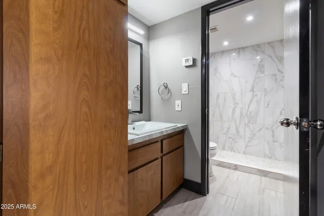 $148,000 | 3033 East Devonshire Avenue, Unit 1016, Phoenix, AZ 85016