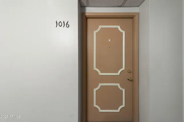 $148,000 | 3033 East Devonshire Avenue, Unit 1016, Phoenix, AZ 85016