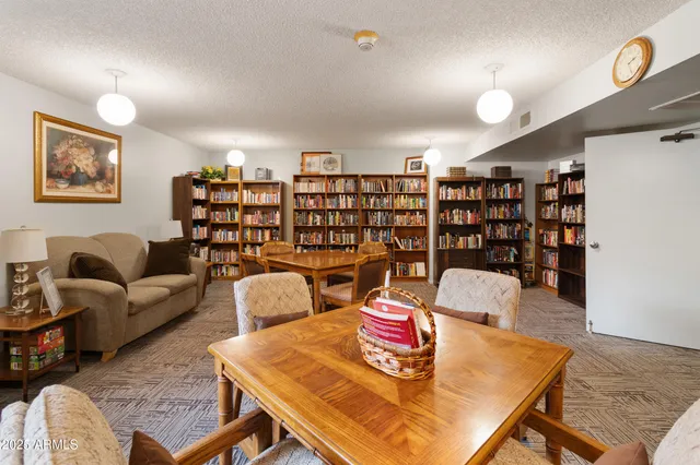 $148,000 | 3033 East Devonshire Avenue, Unit 1016, Phoenix, AZ 85016