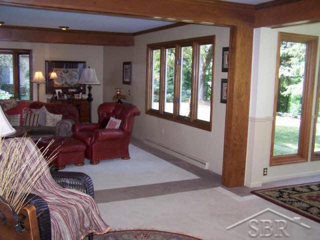 6370 North River Road Freeland, MI 48623 - Photo 3 of 20 20070928-2.JPG