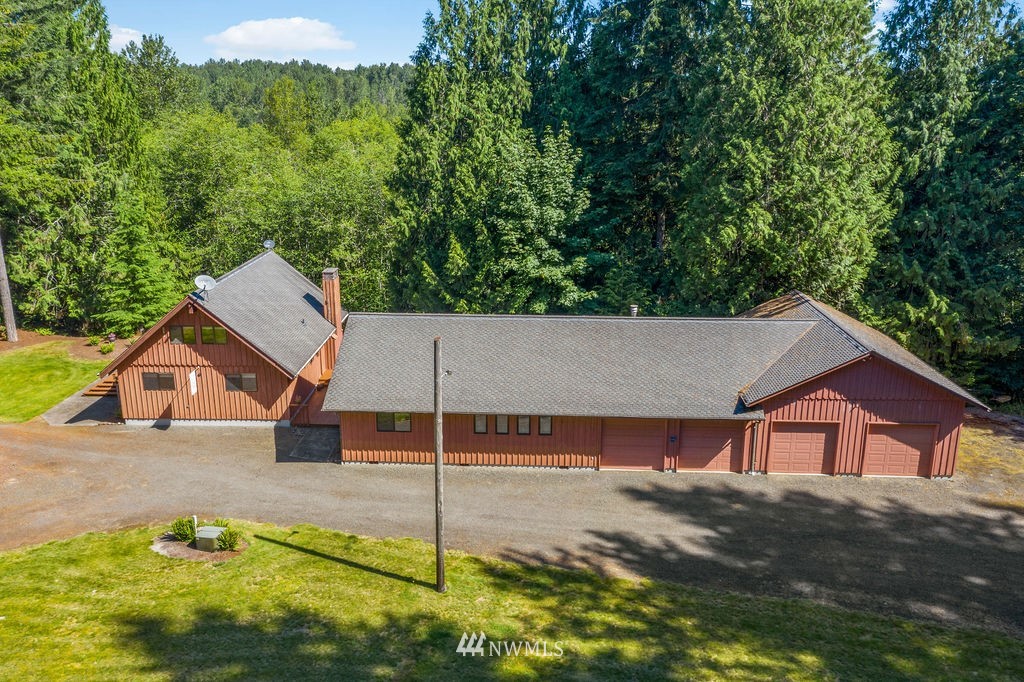 650 Frank Smith Road Toutle, WA 98649 - Photo 3 of 37 a view of a house with a yard