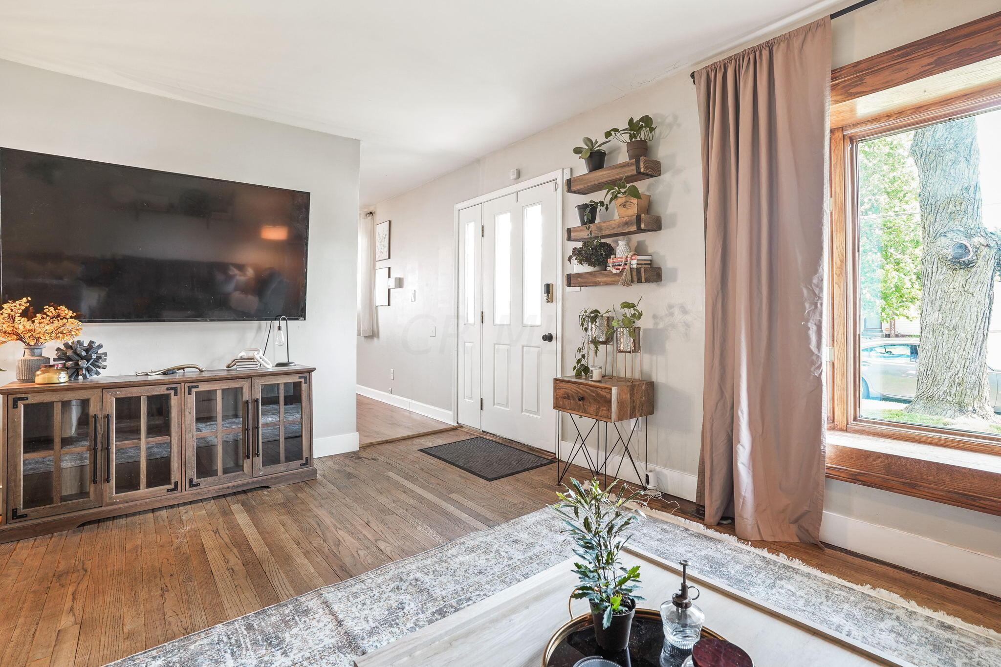 Original hardwood floors