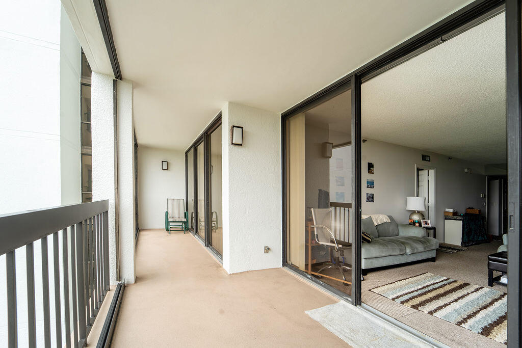 356 Golfview Road, Unit 505 North Palm Beach, FL 33408 - Photo 18 of 30 356GolfView505o-4