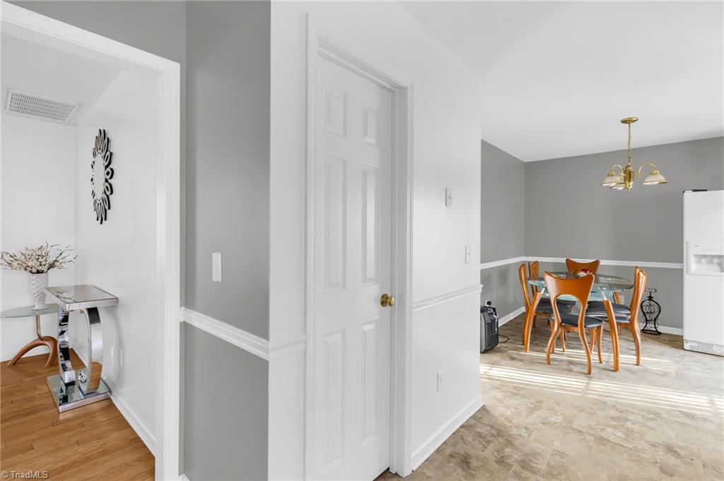1513 Birkdale Court High Point, NC 27265 - Photo 11 of 42 Gallery Image 11