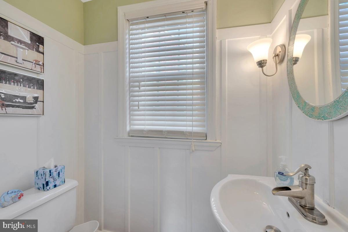 18 Hurst Road Wilmington, DE 19803 - Photo 16 of 27 Powder Room