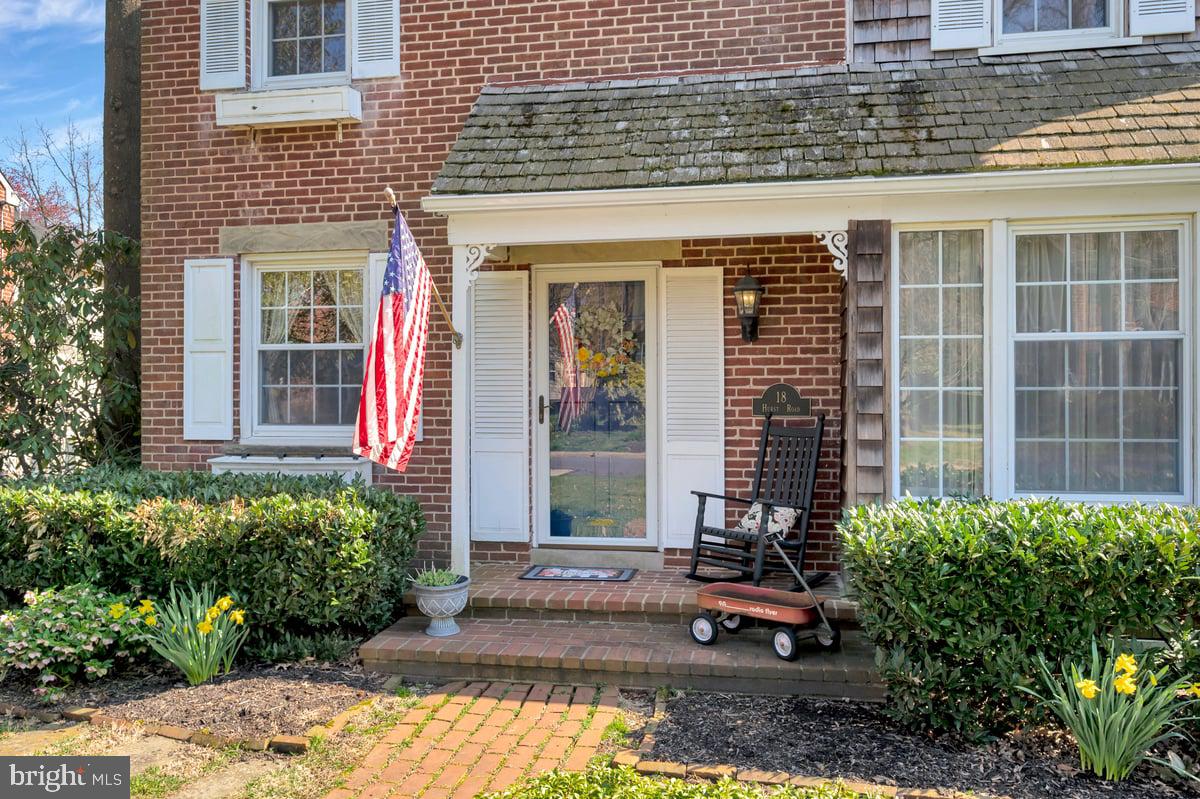 18 Hurst Road Wilmington, DE 19803 - Photo 2 of 27 Brick Walkway