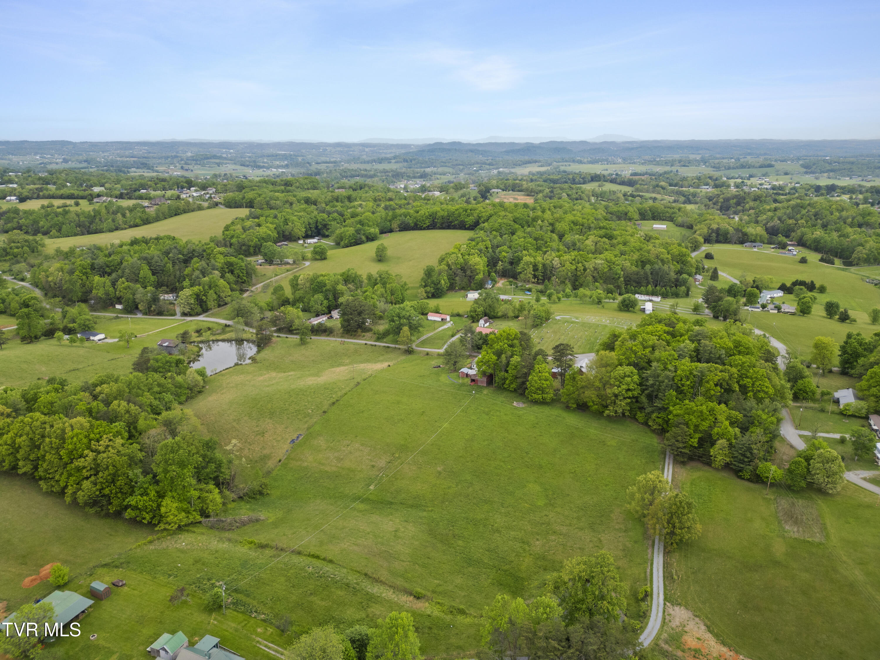 400 Union Chapel Road Afton, TN 37616 - Photo 4 of 24 DJI_0161