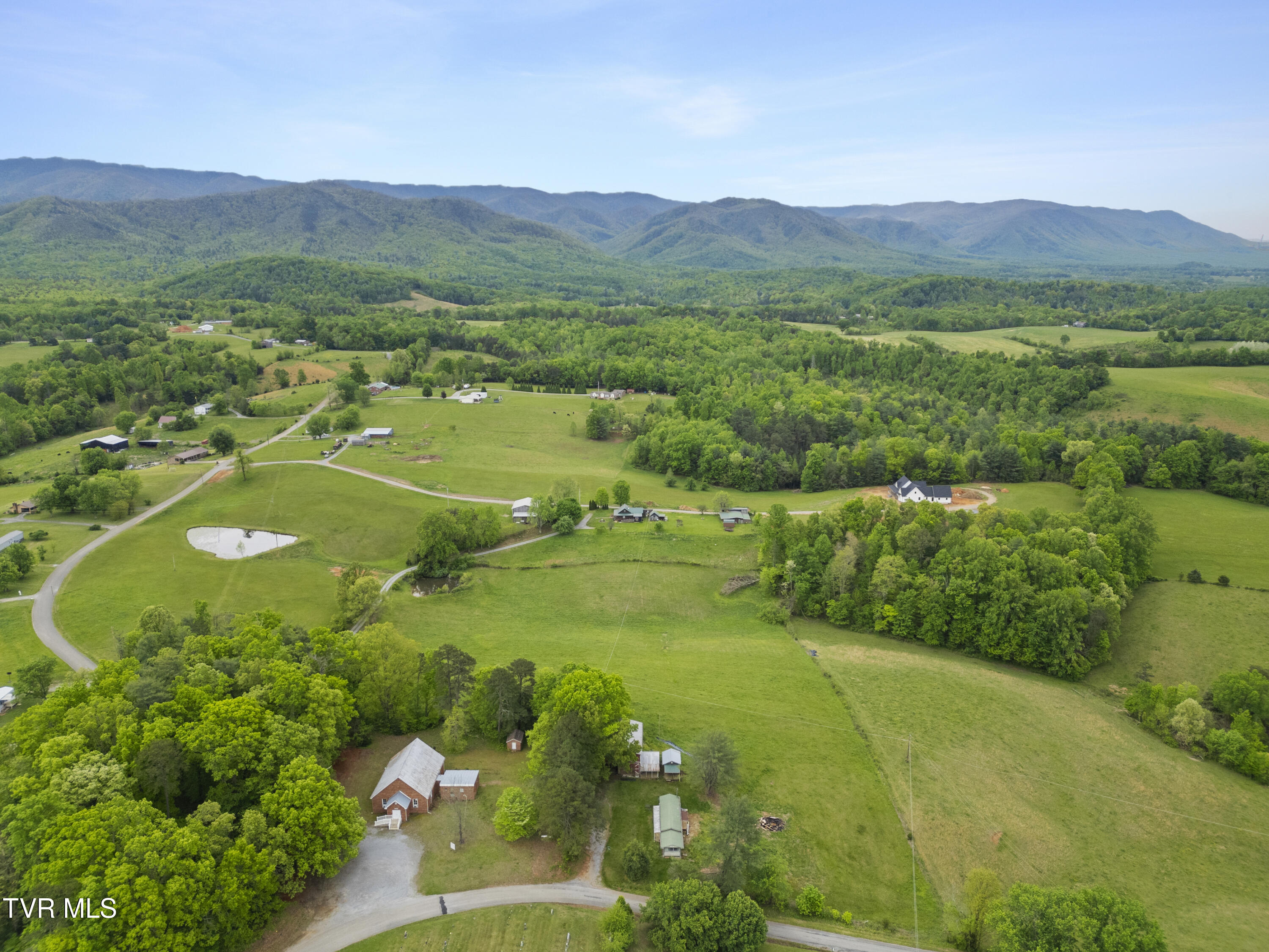400 Union Chapel Road Afton, TN 37616 - Photo 5 of 24 DJI_0162