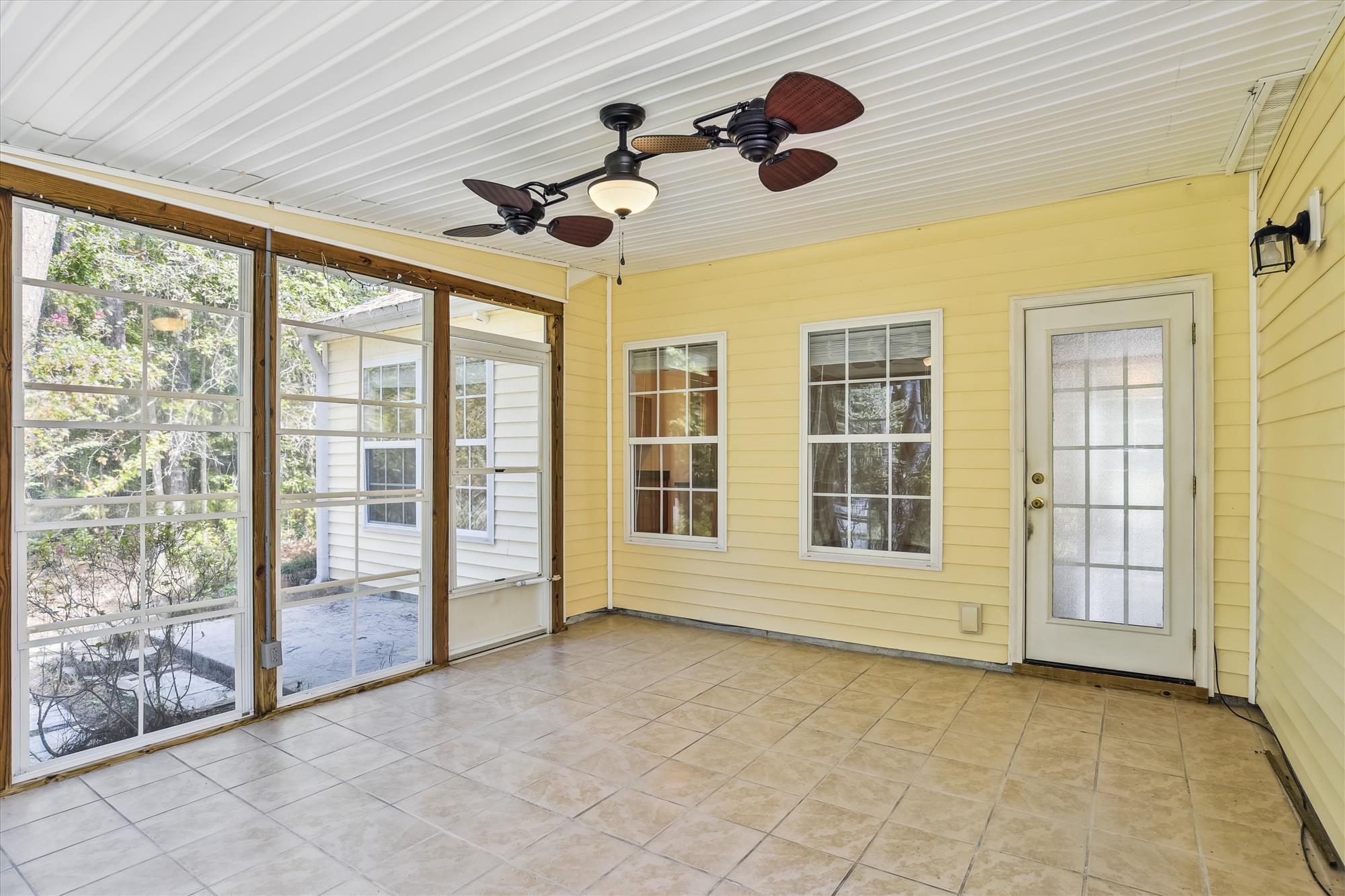 4872 Oak Leaf Road Summerville, SC 29485 - Photo 29 of 44 main level-sitting room-_dsc1151