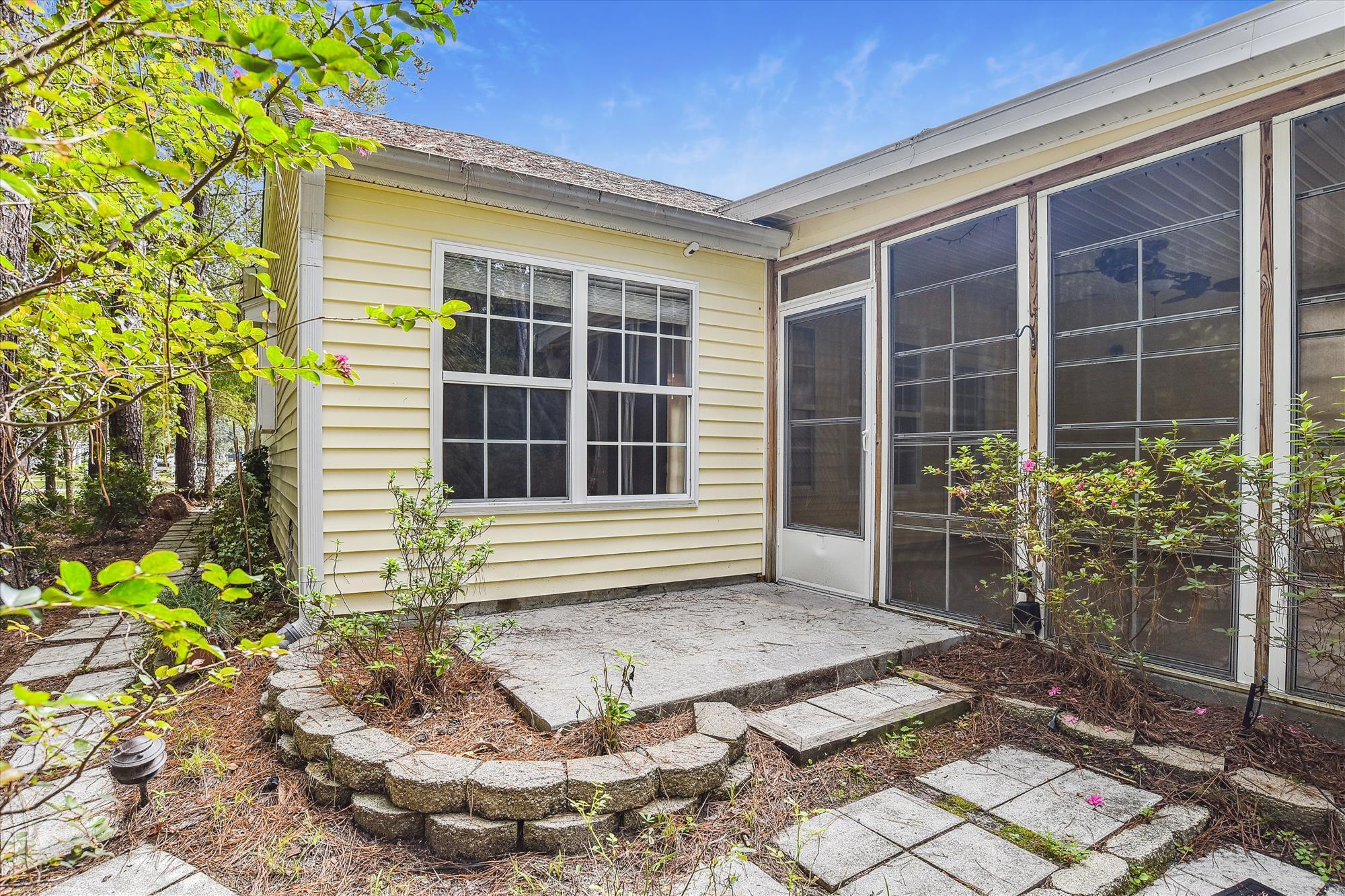 4872 Oak Leaf Road Summerville, SC 29485 - Photo 31 of 44 exterior-patio-_dsc1018