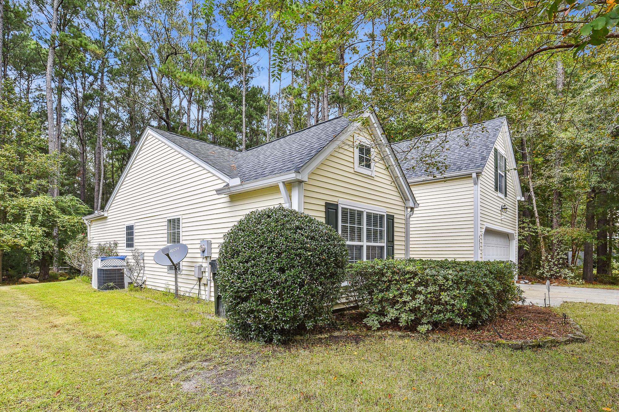 4872 Oak Leaf Road Summerville, SC 29485 - Photo 4 of 44 exterior-side elevation-_dsc1003
