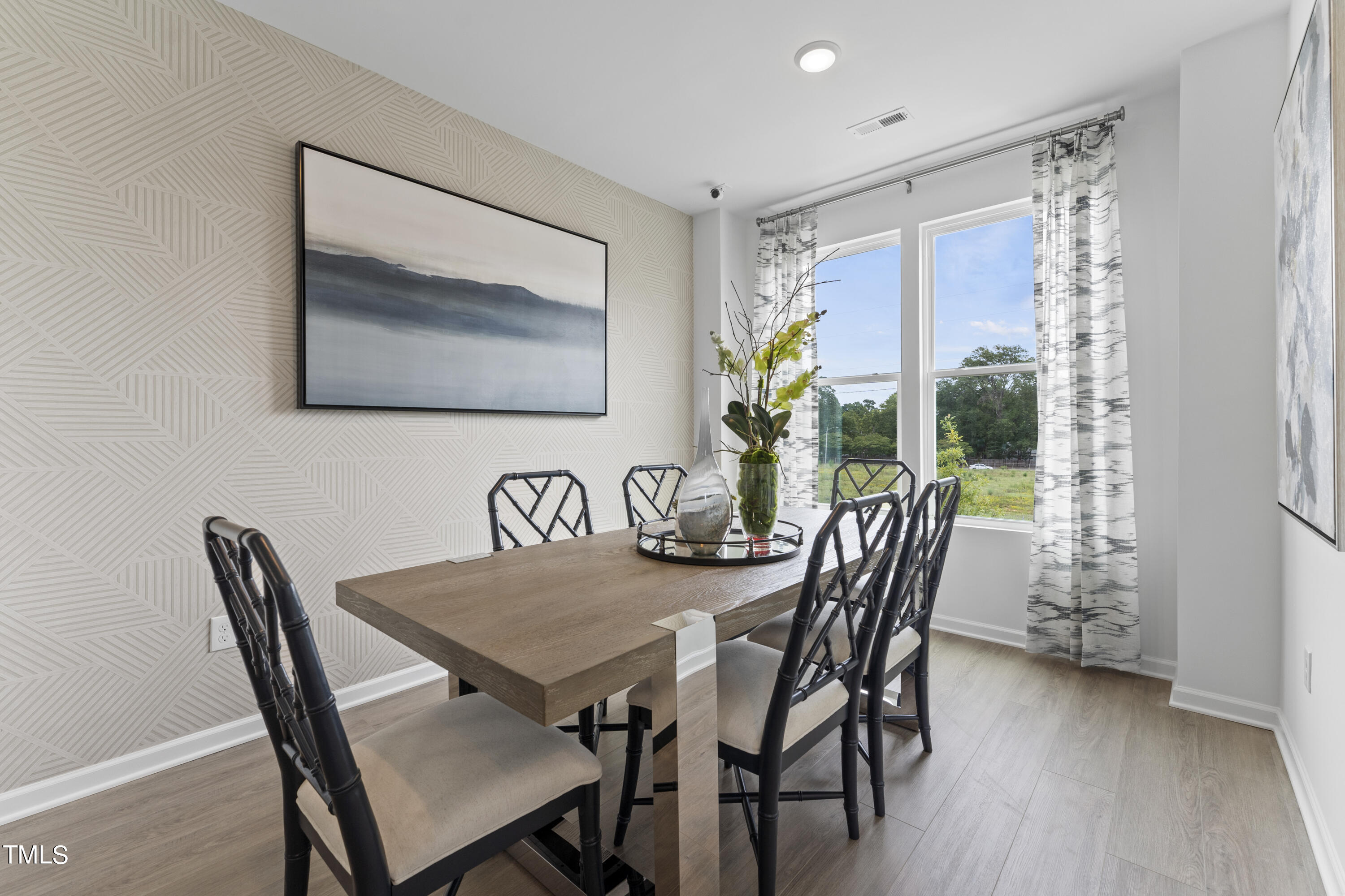 409 North Fisher Street, Unit 57 Raleigh, NC 27610 - Photo 10 of 30 Dining Area