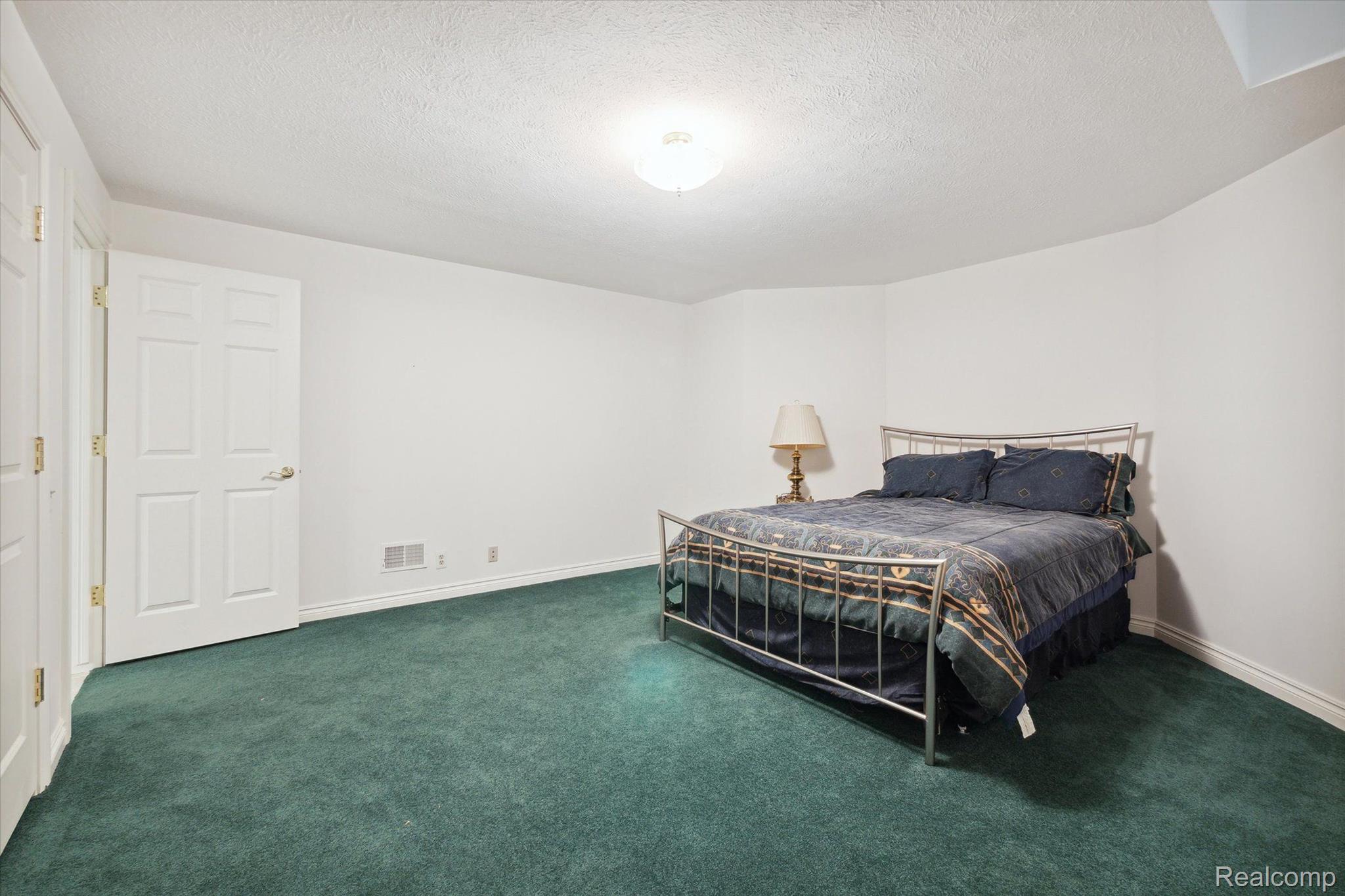 2511 Golf Crest Drive Rochester, MI 48309 - Photo 72 of 98 Gallery Image 72