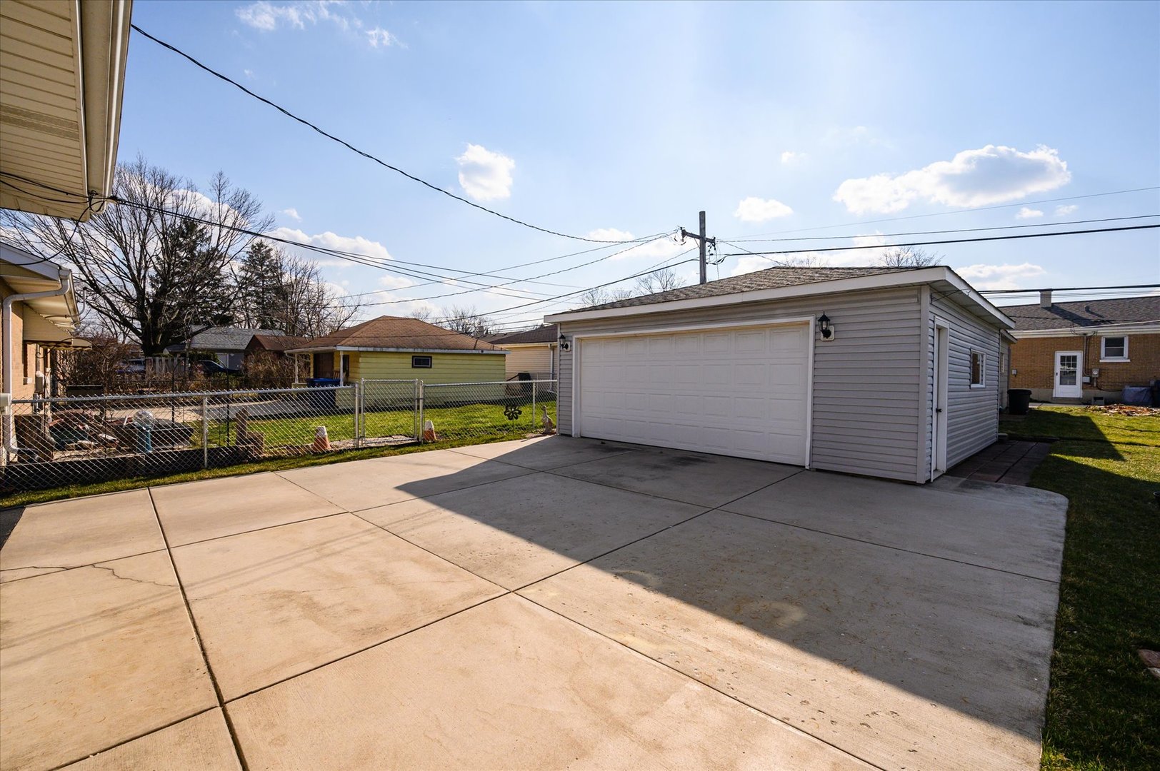 1512 Herbert Avenue Berkeley, IL 60163 - Photo 29 of 33 a view of a parking space in a gym