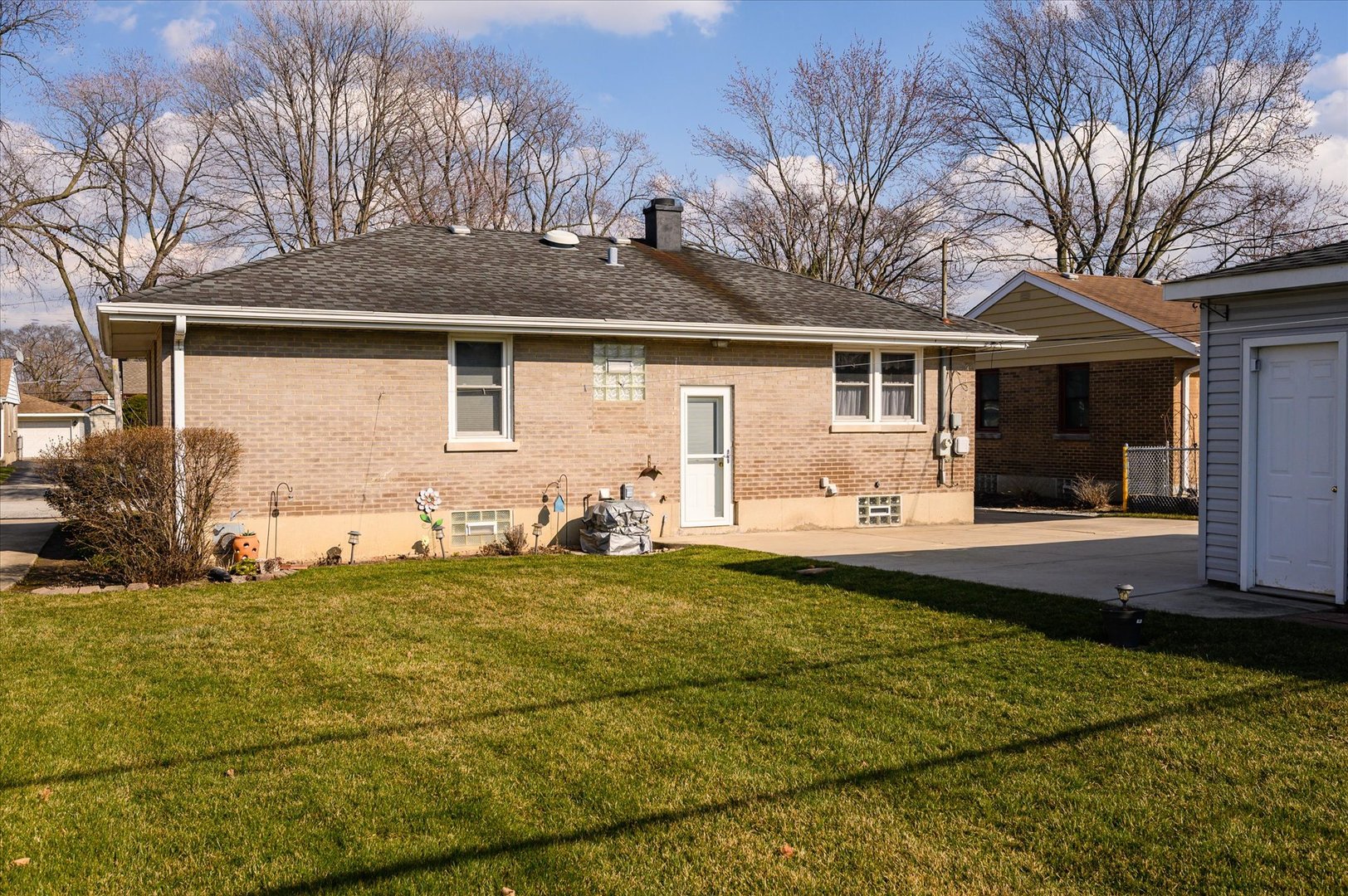 1512 Herbert Avenue Berkeley, IL 60163 - Photo 30 of 33 a front view of house with yard