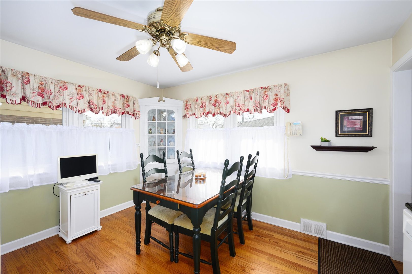 1512 Herbert Avenue Berkeley, IL 60163 - Photo 10 of 33 a view of a dining room with furniture and wooden floor