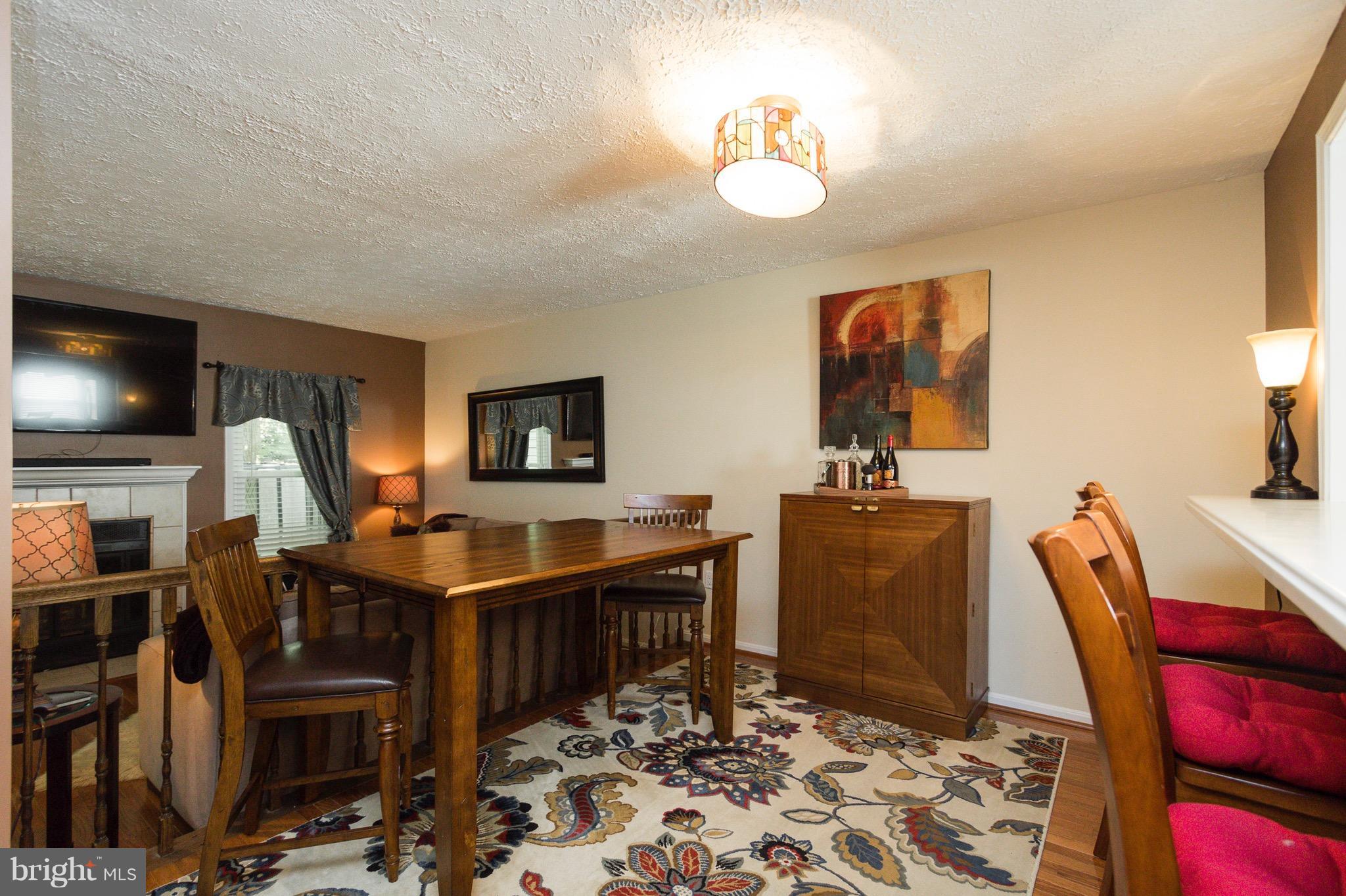 7381 Stream Way Springfield, VA 22152 - Photo 7 of 26 Dining Room & built in breakfast nook