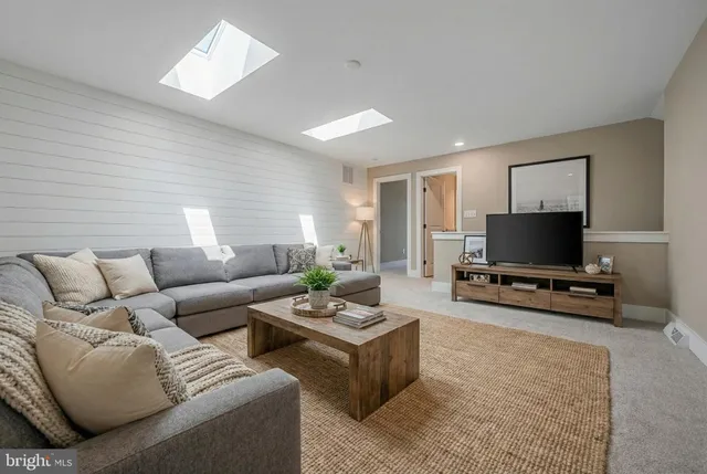 $1,329,000 | 404 Wiggins Mill Road, Townsend, DE 19734