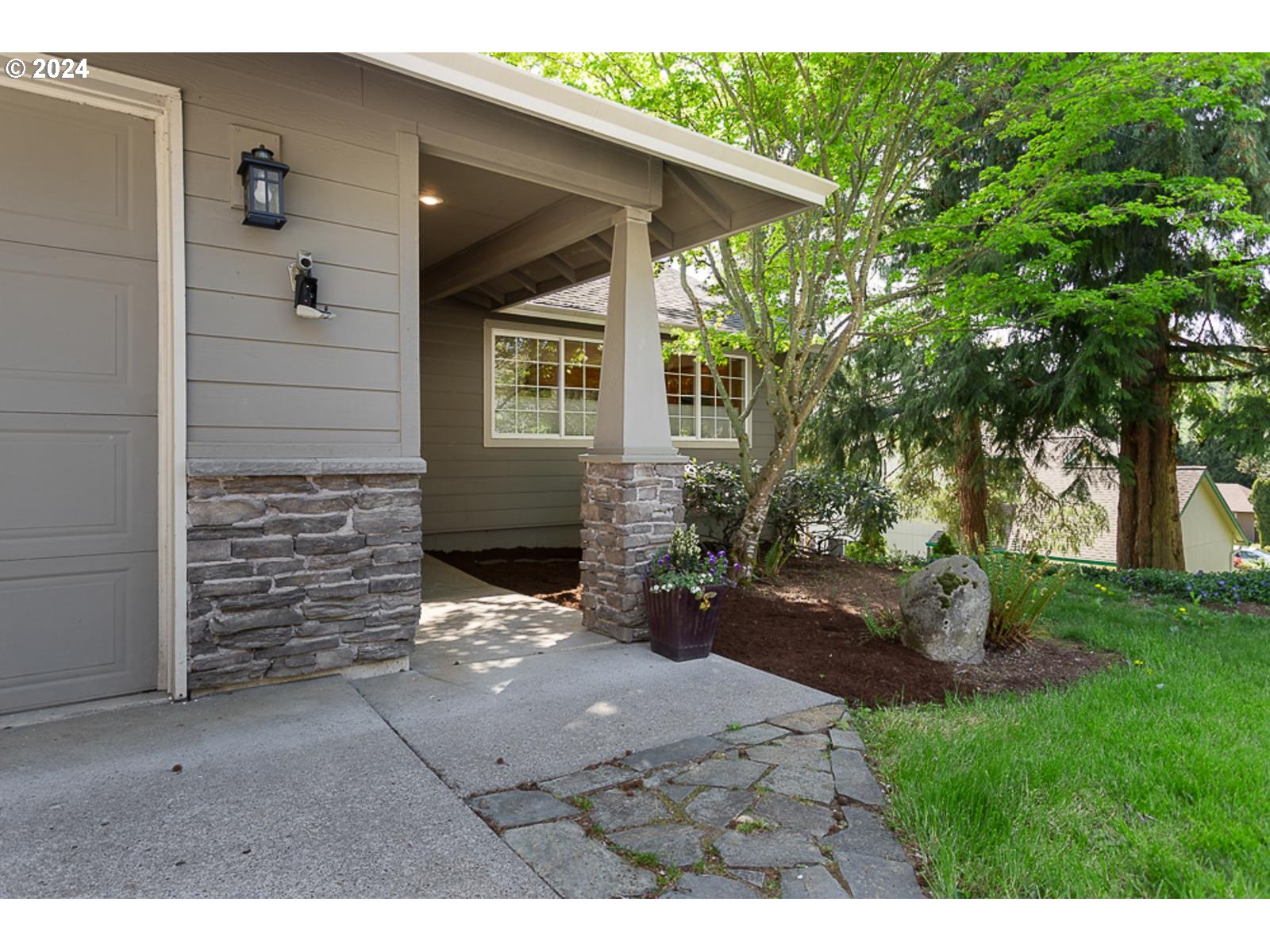 36330 Yocum Loop Sandy, OR 97055 - Photo 3 of 39 Gallery Image 3