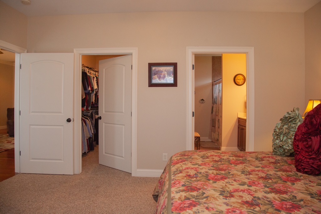 6133 Sable Ridge Drive Newburgh, IN 47630 - Photo 13 of 34