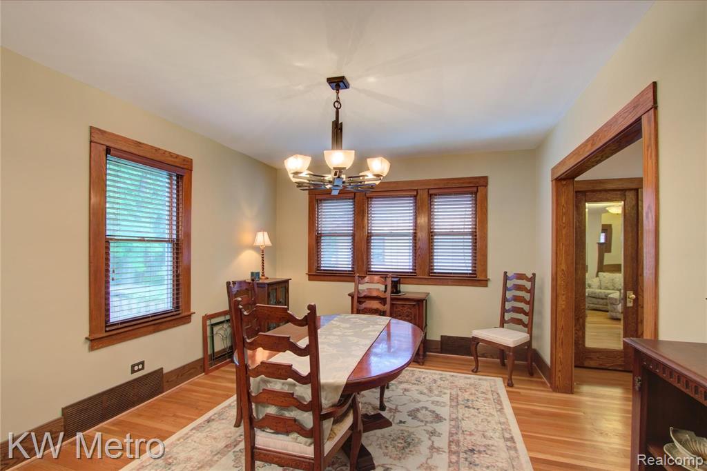 37 Devonshire Road Pleasant Ridge, MI 48069 - Photo 12 of 34