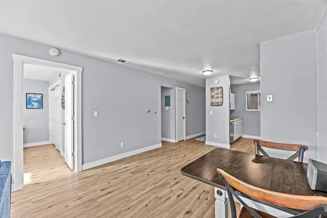 a view of a livingroom with furniture