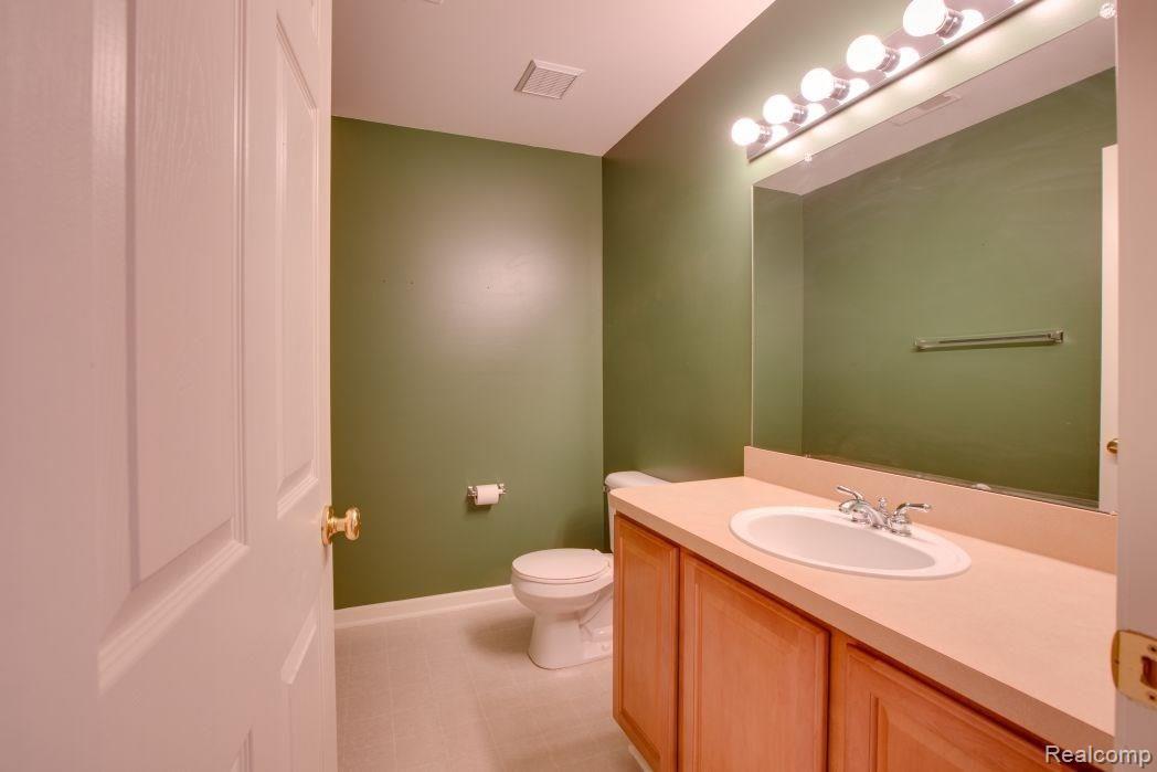 16968 Farmington Road, Unit 14 Livonia, MI 48154 - Photo 11 of 26 First Floor Lavatory