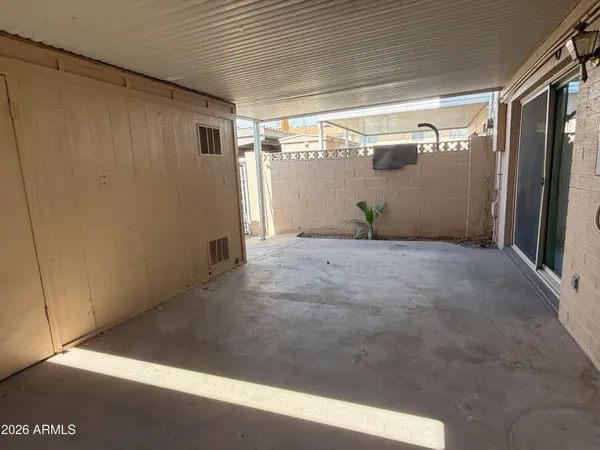 $1,725 | 6742 North 43rd Avenue, Glendale, AZ 85301
