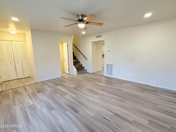 $1,725 | 6742 North 43rd Avenue, Glendale, AZ 85301
